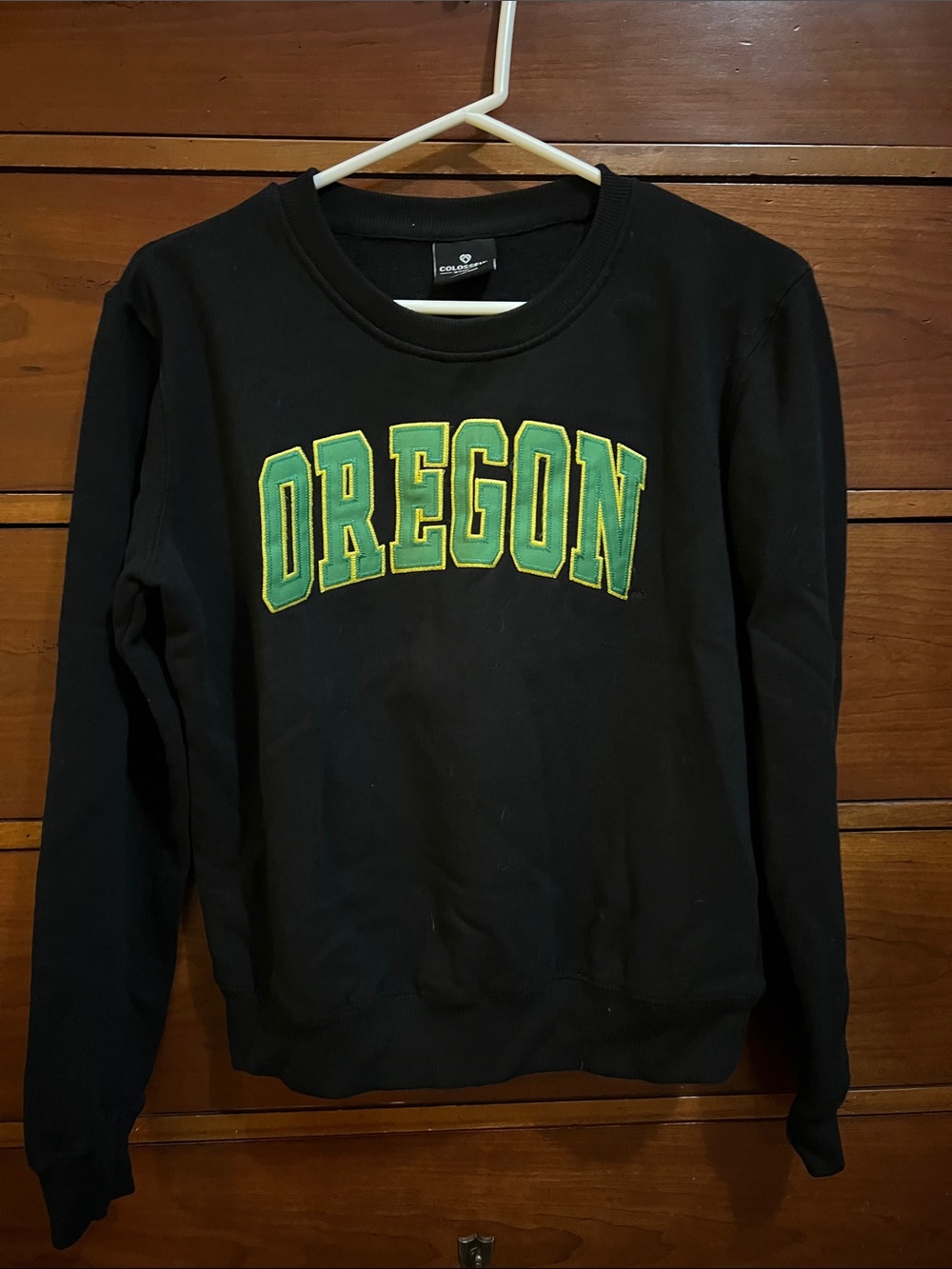 Oregon Ducks!! 
Black Crewneck Sweatshirt with Green & Yellow Oregon Applique - Picture 6 of 6